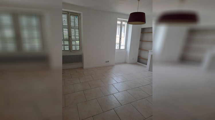 Ma-Cabane - Location Appartement ROQUEVAIRE, 67 m²