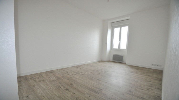 Ma-Cabane - Location Appartement ROUANS, 46 m²