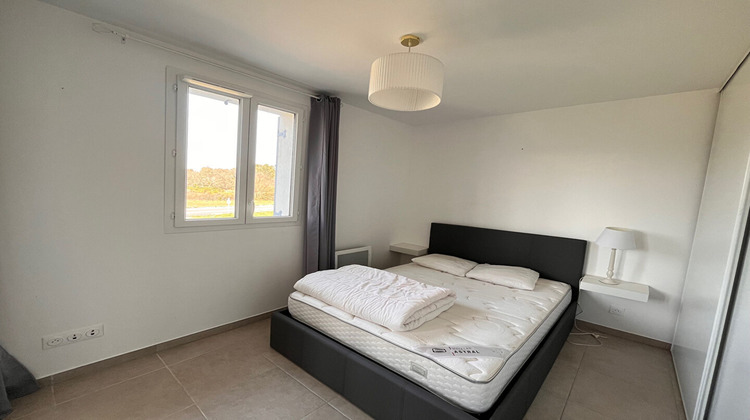 Ma-Cabane - Location Appartement ROUGIERS, 40 m²