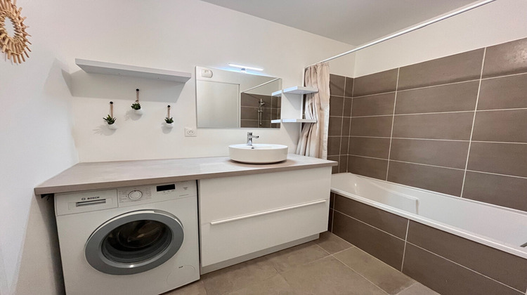 Ma-Cabane - Location Appartement ROUGIERS, 40 m²