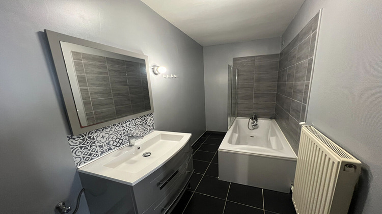 Ma-Cabane - Location Appartement ROUSIES, 45 m²