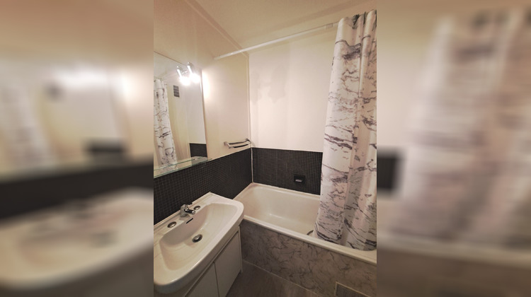 Ma-Cabane - Location Appartement Royat, 18 m²