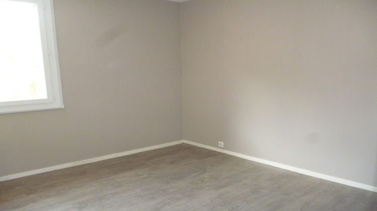Ma-Cabane - Location Appartement ROYAT, 43 m²