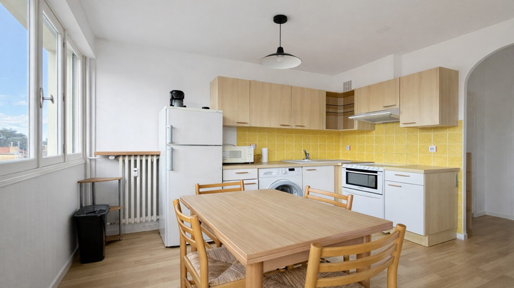 Ma-Cabane - Location Appartement Royat, 33 m²