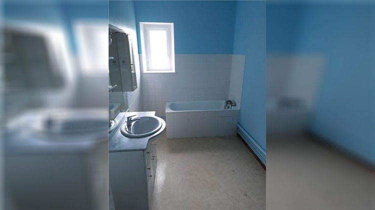 Ma-Cabane - Location Appartement ROZIER-EN-DONZY, 93 m²