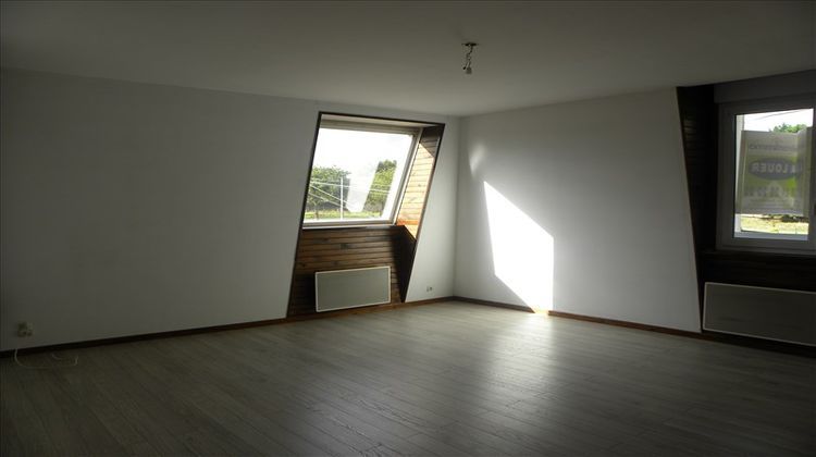Ma-Cabane - Location Appartement SAILLY-SAILLISEL, 66 m²