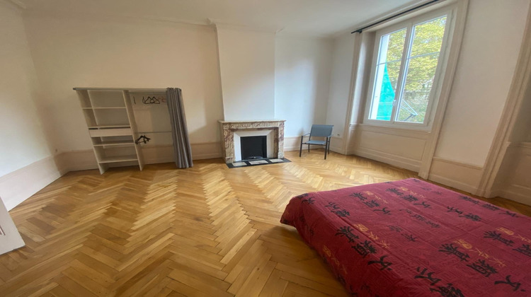 Ma-Cabane - Location Appartement Saint-Étienne, 170 m²