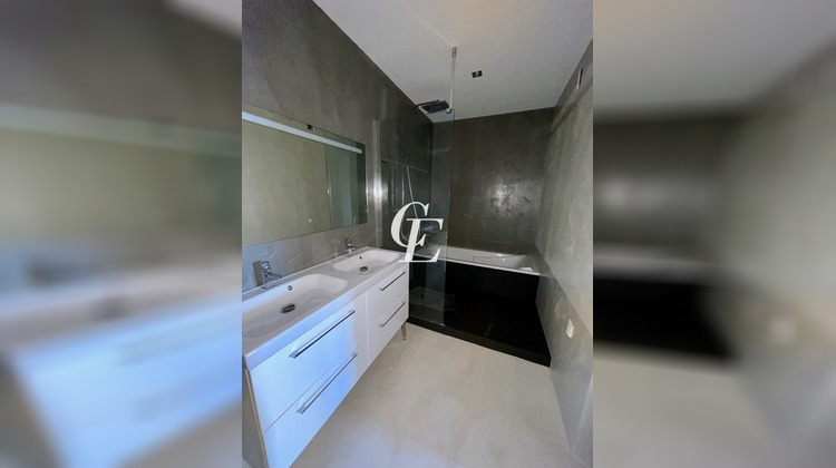 Ma-Cabane - Location Appartement Saint-Étienne, 102 m²