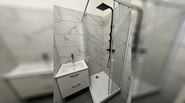 Ma-Cabane - Location Appartement Saint-Étienne, 110 m²