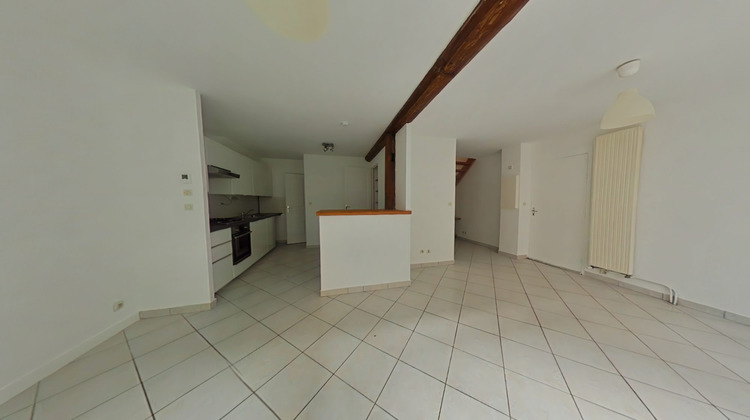 Ma-Cabane - Location Appartement Saint-Étienne, 77 m²