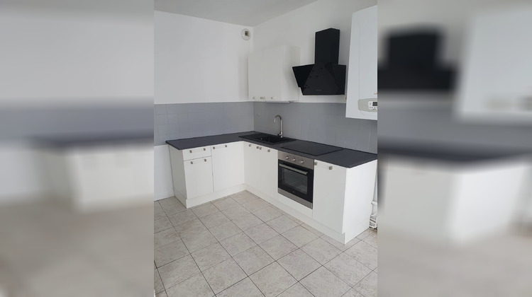 Ma-Cabane - Location Appartement Saint-Étienne, 67 m²