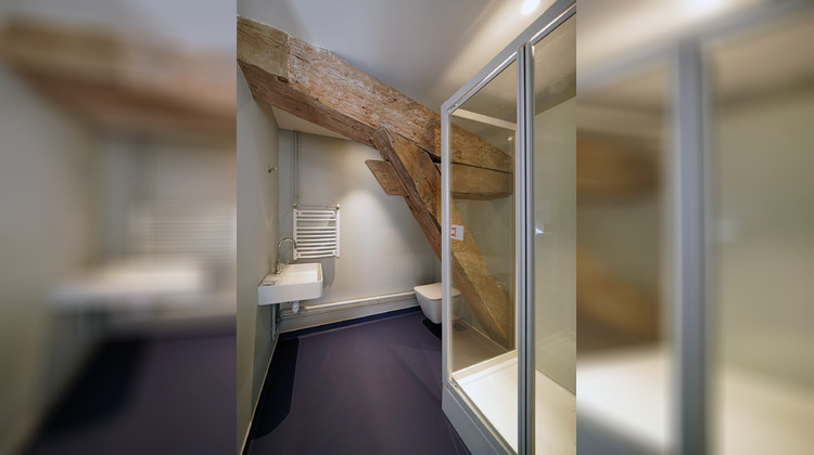 Ma-Cabane - Location Appartement Saint-Étienne, 600 m²