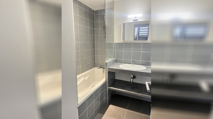 Ma-Cabane - Location Appartement Saint-Étienne, 70 m²