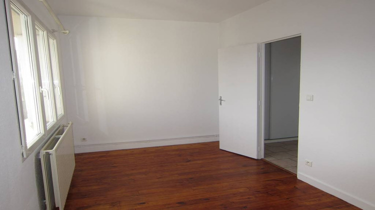 Ma-Cabane - Location Appartement Saint-Étienne, 38 m²