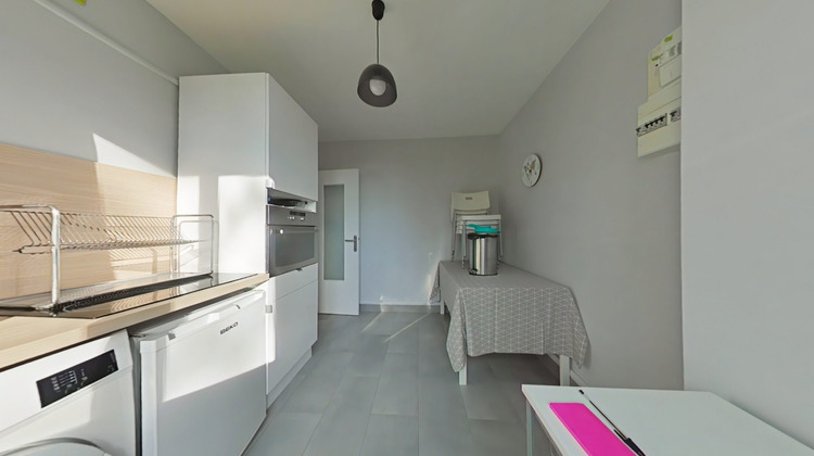 Ma-Cabane - Location Appartement Saint-Étienne, 27 m²
