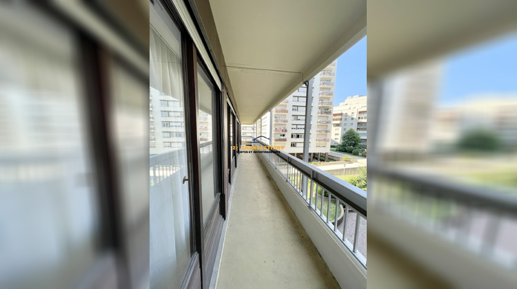 Ma-Cabane - Location Appartement Saint-Étienne, 100 m²