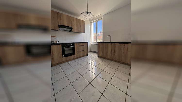 Ma-Cabane - Location Appartement Saint-Étienne, 75 m²