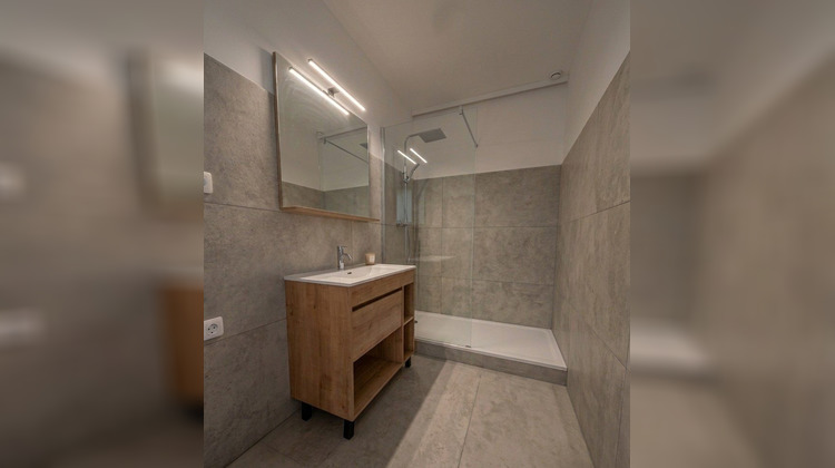 Ma-Cabane - Location Appartement Saint-Étienne, 75 m²