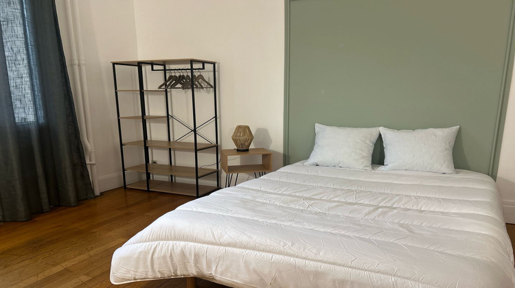 Ma-Cabane - Location Appartement Saint-Étienne, 157 m²