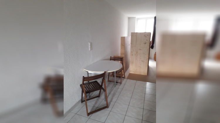 Ma-Cabane - Location Appartement Saint-Étienne, 35 m²