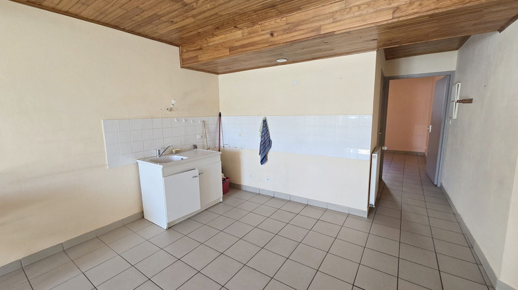 Ma-Cabane - Location Appartement Saint-Agrève, 49 m²