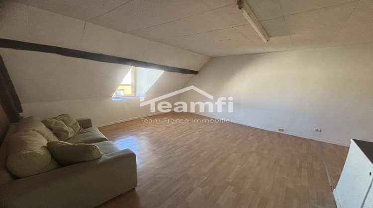 Ma-Cabane - Location Appartement Saint-Amand-Montrond, 32 m²