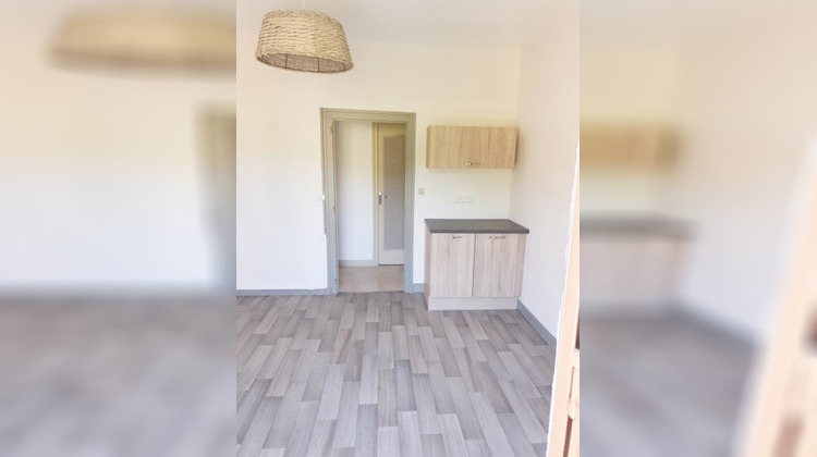 Ma-Cabane - Location Appartement SAINT-BENOIT, 106 m²