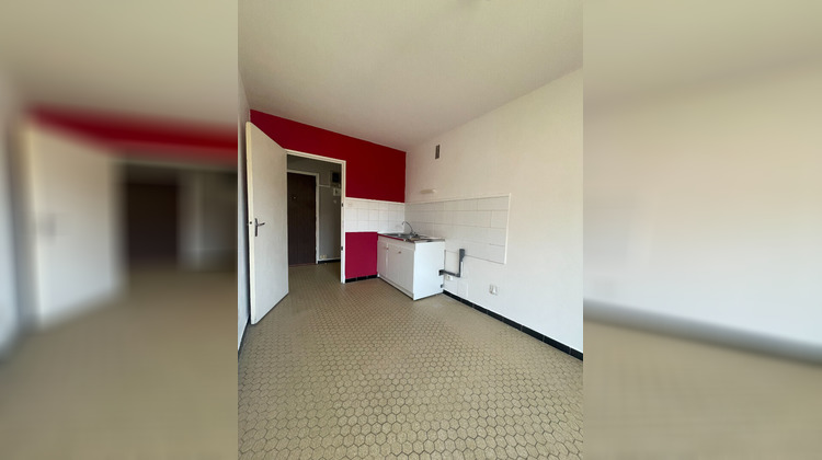 Ma-Cabane - Location Appartement SAINT-BONNET-LE-CHATEAU, 76 m²
