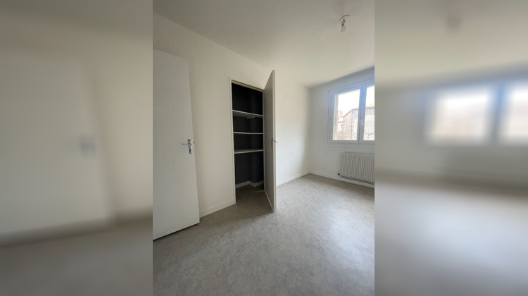 Ma-Cabane - Location Appartement SAINT-BONNET-LE-CHATEAU, 76 m²