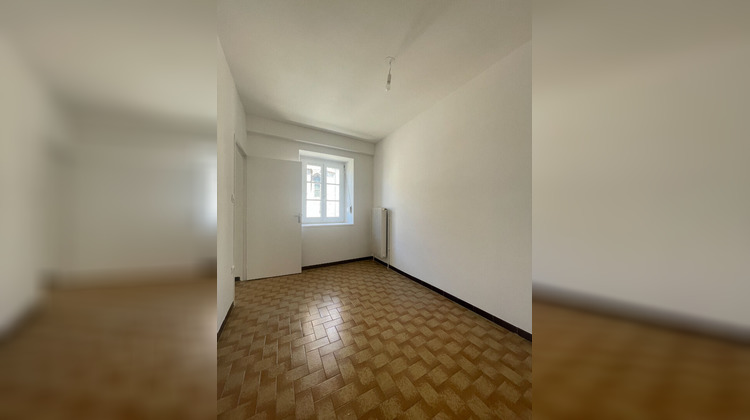 Ma-Cabane - Location Appartement SAINT-BONNET-LE-CHATEAU, 70 m²