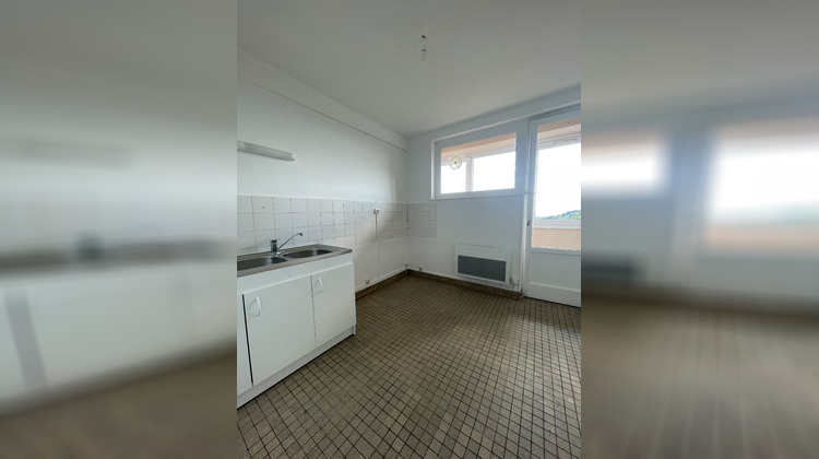Ma-Cabane - Location Appartement SAINT-BONNET-LE-CHATEAU, 43 m²