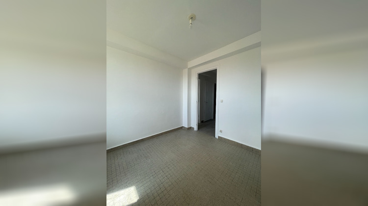 Ma-Cabane - Location Appartement SAINT-BONNET-LE-CHATEAU, 69 m²