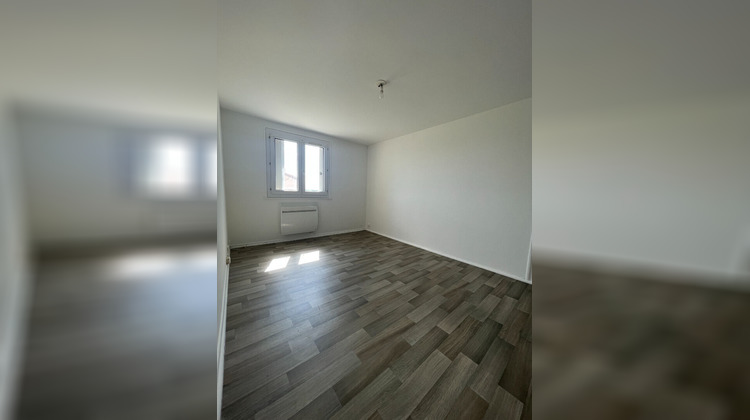 Ma-Cabane - Location Appartement SAINT-BONNET-LE-CHATEAU, 69 m²