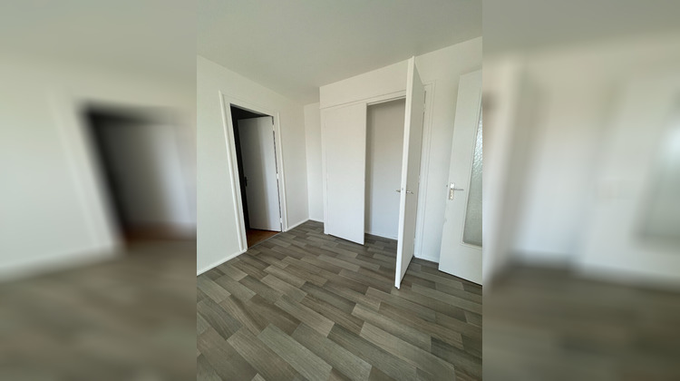 Ma-Cabane - Location Appartement SAINT-BONNET-LE-CHATEAU, 69 m²