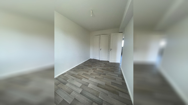 Ma-Cabane - Location Appartement SAINT-BONNET-LE-CHATEAU, 74 m²