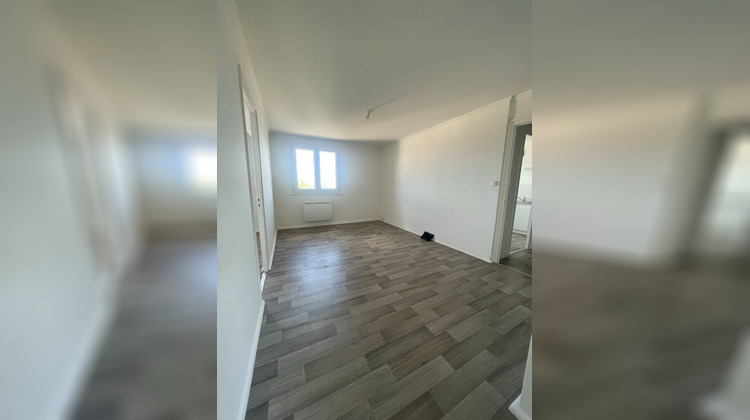 Ma-Cabane - Location Appartement SAINT-BONNET-LE-CHATEAU, 74 m²
