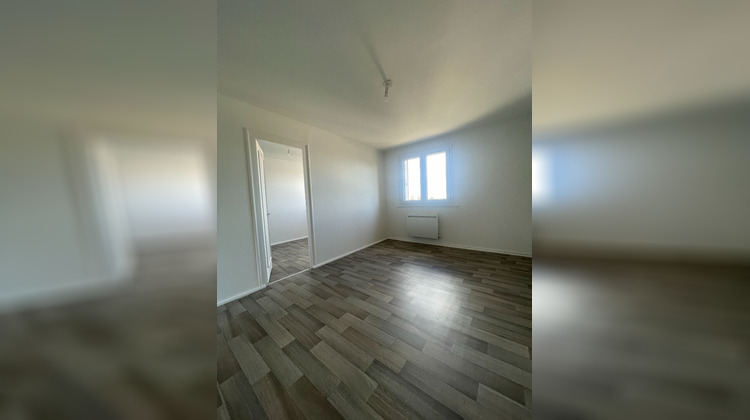 Ma-Cabane - Location Appartement SAINT-BONNET-LE-CHATEAU, 74 m²