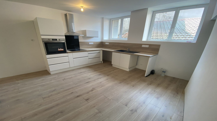 Ma-Cabane - Location Appartement SAINT-BONNET-LE-CHATEAU, 42 m²