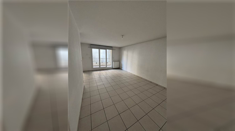 Ma-Cabane - Location Appartement SAINT CHAMOND, 69 m²