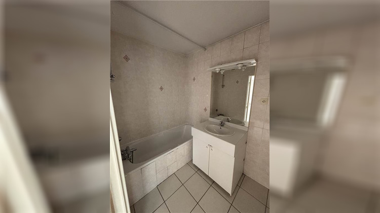 Ma-Cabane - Location Appartement SAINT CHAMOND, 69 m²