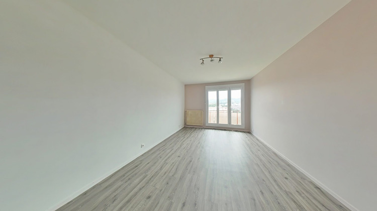 Ma-Cabane - Location Appartement Saint-Chamond, 65 m²