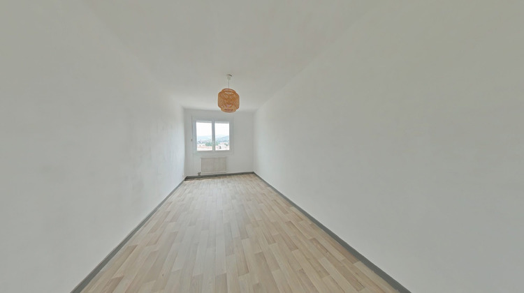 Ma-Cabane - Location Appartement Saint-Chamond, 65 m²