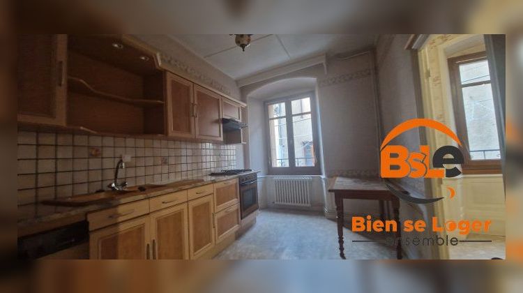 Ma-Cabane - Location Appartement Saint-Chély-d'Apcher, 79 m²