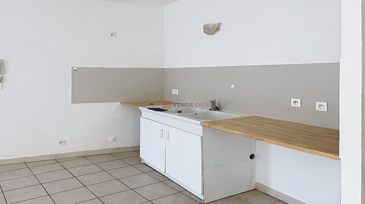 Ma-Cabane - Location Appartement SAINT CHINIAN, 62 m²