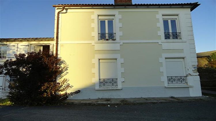 Ma-Cabane - Location Appartement SAINT-CYR-EN-TALMONDAIS, 75 m²