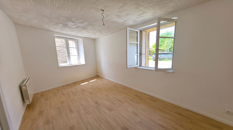 Ma-Cabane - Location Appartement SAINT-CYR-LA-ROSIERE, 70 m²
