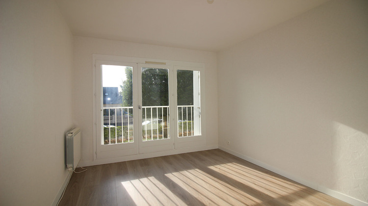 Ma-Cabane - Location Appartement SAINT-CYR-SUR-LOIRE, 76 m²