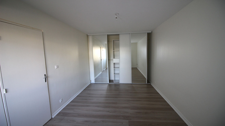 Ma-Cabane - Location Appartement SAINT-CYR-SUR-LOIRE, 76 m²