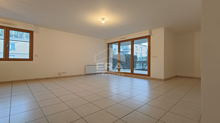 Ma-Cabane - Location Appartement SAINT-CYR-SUR-LOIRE, 66 m²