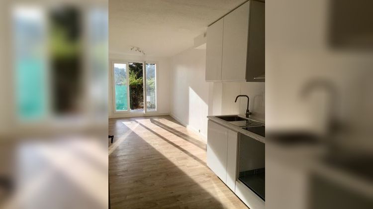 Ma-Cabane - Location Appartement Saint-Cyr-sur-Mer, 38 m²